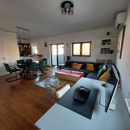 Modern 4-Star Luxury Apt - Wfh Ready, Free Parking Zagreb Exterior foto